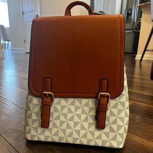 Everyday cute geometrical backpack/purse.